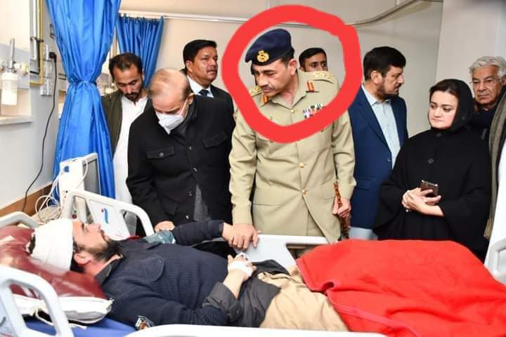 خانــــدې هـــــــم زمــا لپاره ژاړې هـــم 
وژنې مې هم ما له دعا غواړې هم