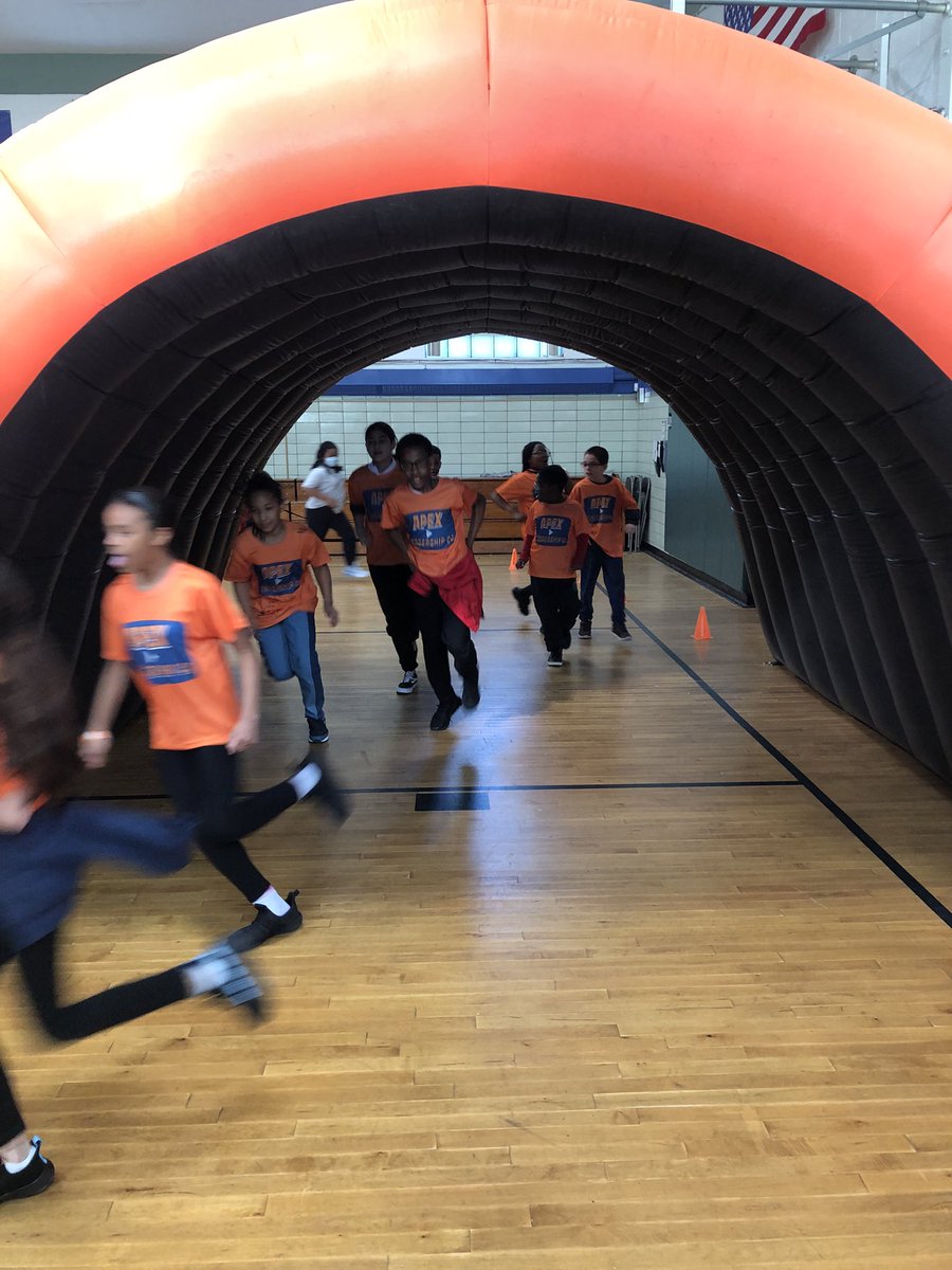 MrsMGallo's tweet photo. APEX Fun Run was just that for grade 5! @CAWaterbury #standup4caw #cawstrong #APEX https://t.co/ACqkbQVJJj