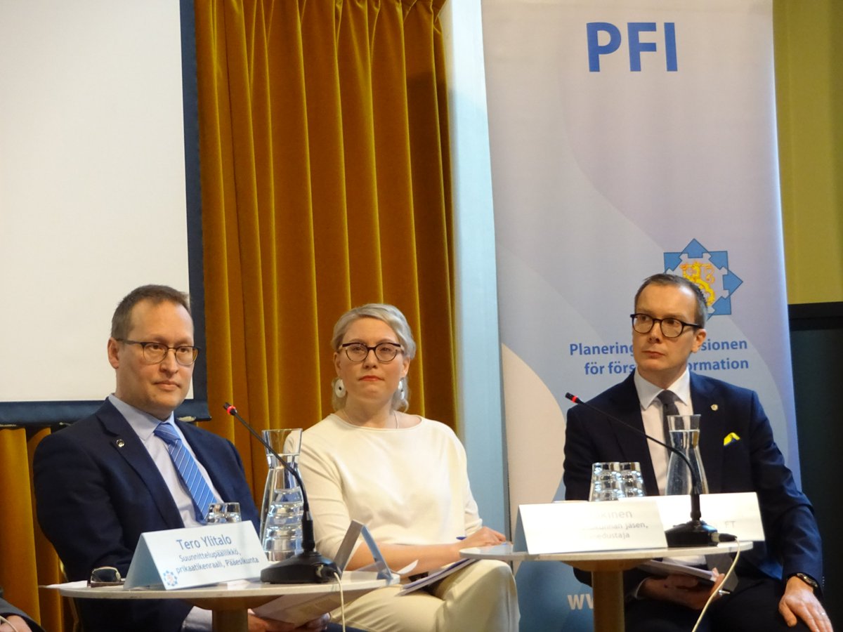 MTS-Suunnittelukunta (@mts_suomi) on Twitter photo .<a href="/MTS_Suomi/">MTS-Suunnittelukunta</a> mielipidetutkimustyön arvioita-osiossa keskustelevat toimittaja <a href="/NiiloSimojoki/">Niilo Simojoki 🇫🇮🇪🇺🇺🇦 @nsimojoki.bsky.social</a>, UAV:n pj. <a href="/Halla_aho/">Jussi Halla-aho</a>, PUV:n jäsen <a href="/RiittaMkinen2/">Riitta Mäkinen</a> <a href="/makinen_riitta/">Riitta Mäkinen</a>, suunnittelupäällikkö <a href="/YlitaloT/">Tero Ylitalo</a>, pääsihteeri Jarmo Pykälä @Sadankomitea sekä <a href="/MTS_Suomi/">MTS-Suunnittelukunta</a> tutkimusjaoston pj <a href="/rikukeskirauska/">Riku Keski-Rauska</a> .<a href="/MTS_Suomi/">MTS-Suunnittelukunta</a> mielipidetutkimustyön arvioita-osiossa keskustelevat toimittaja <a href="/NiiloSimojoki/">Niilo Simojoki 🇫🇮🇪🇺🇺🇦 @nsimojoki.bsky.social</a>, UAV:n pj. <a href="/Halla_aho/">Jussi Halla-aho</a>, PUV:n jäsen <a href="/RiittaMkinen2/">Riitta Mäkinen</a> <a href="/makinen_riitta/">Riitta Mäkinen</a>, suunnittelupäällikkö <a href="/YlitaloT/">Tero Ylitalo</a>, pääsihteeri Jarmo Pykälä @Sadankomitea sekä <a href="/MTS_Suomi/">MTS-Suunnittelukunta</a> tutkimusjaoston pj <a href="/rikukeskirauska/">Riku Keski-Rauska</a>
