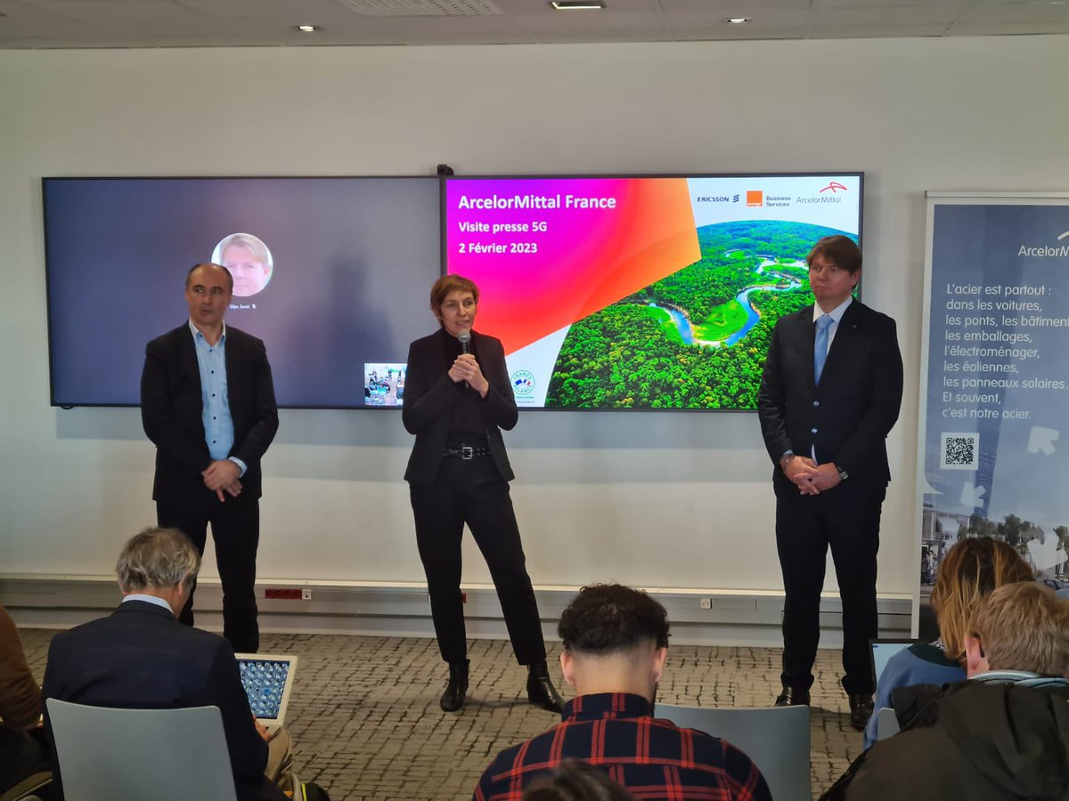 orangebusiness's tweet photo. Aujourd’hui @ValerieCussac est au côté de @GlijerD et @FranckBouetard pour faire le bilan de #5GSteel, le plus grand réseau #4G / #5G en environnement industriel 🚀
👋Cc @ArcelorMittal @EricssonFrance https://t.co/ea3Ork0cMG