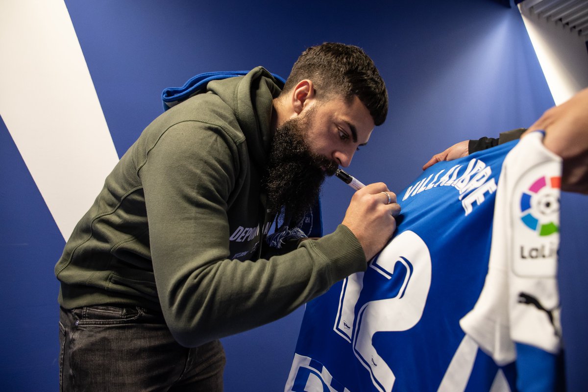 🚨 ¡¡𝐒𝐎𝐑𝐓𝐄𝐎!! 🚨 ¡Asier Villalibre ha decidido sortear la camiseta de su presentación firmada entre los seguidores del Glorioso! 👤 ¡Síguenos! 🔁+💙 ¡Haz RT y dale a 'Me Gusta'! 💬 ¡Deja tu mensaje de bienvenida! El mejor mensaje tendrá premio... 😜 #AltaLaFrente 🔵⚪️