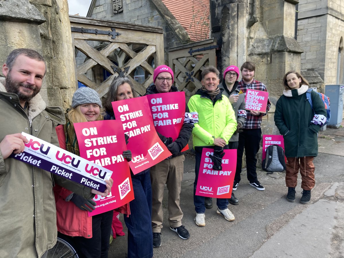 UCU members on the picket line at FCH Campus 😎