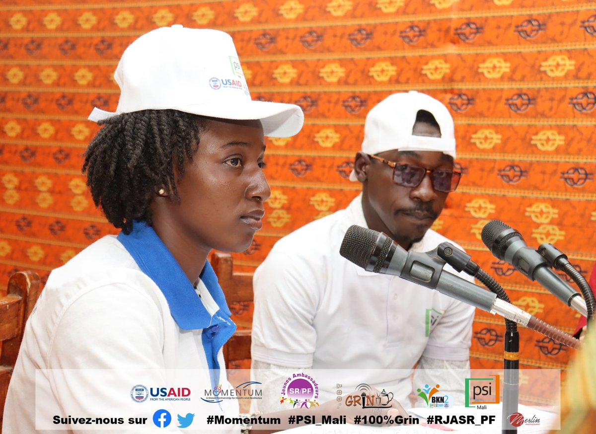 MerlinMoptika's tweet photo. Notre équipe d'animation radio a animé une à la radio Maya 98.0 MHRS de #Ségou sur le thème : Le cancer du col de l'utérus. Cette émission avait pour objectif de permettre à la population de bien s'imprégner sur la maladie. #BKN2 #MPHD https://t.co/esmK7375Tq