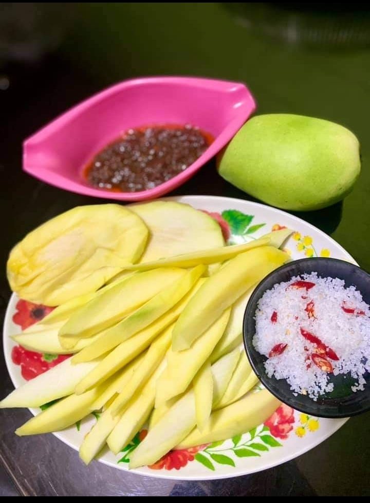 Gorg_Lynne's tweet photo. Gotcha!!! I was craving for you lastweek. Why you so expensive now! ππππ
#GrreenMango with #Bagoong https://t.co/MDBgqbFlqH