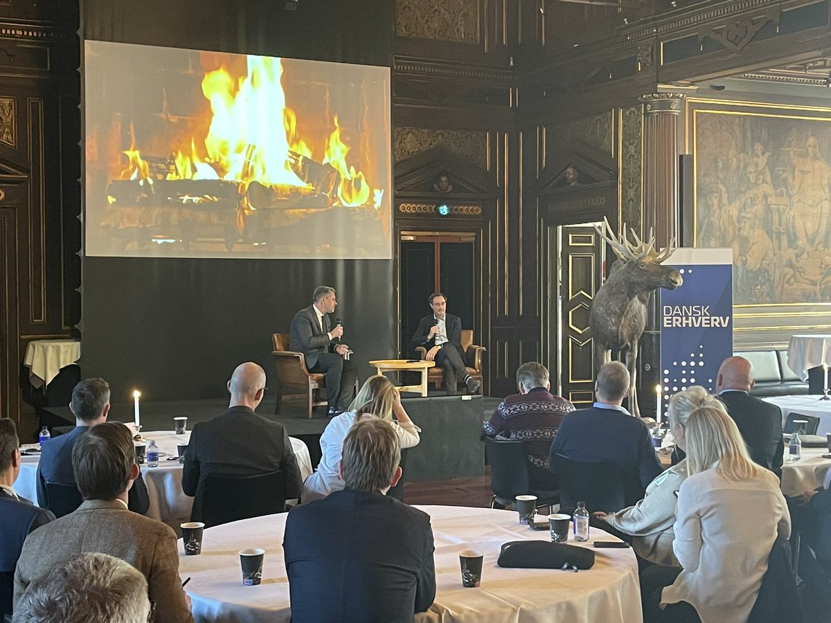 andershassing's tweet image. #ai: The lid is off and China is in the lead. Literal fireside chat with @RobinNiblett, @KlyngeC and moose(!): The Geopolitics Of Technology &amp;amp; Digitalization #digitop23 @DanskErhverv