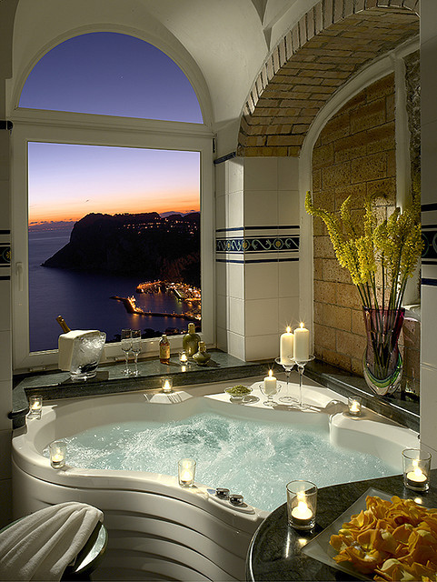 kicking_carbs's tweet photo. Spa View, Isle of Capri, Italy #SpaView #IsleofCapri #Italy https://t.co/DzjRSlV2Iq https://t.co/huos7Nbk8S