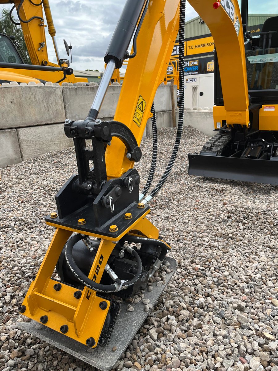Abiljo_buckets's tweet photo. The Hopper range of hydraulic compactors from Green Attachments is a cost effective and productive attachment. Ideal for compacting in trenches or larger areas. With 5 models for 1.5 to 40 ton excavators
#hydrauliccompactor #trenchcompaction #civils https://t.co/hazJNXS94g