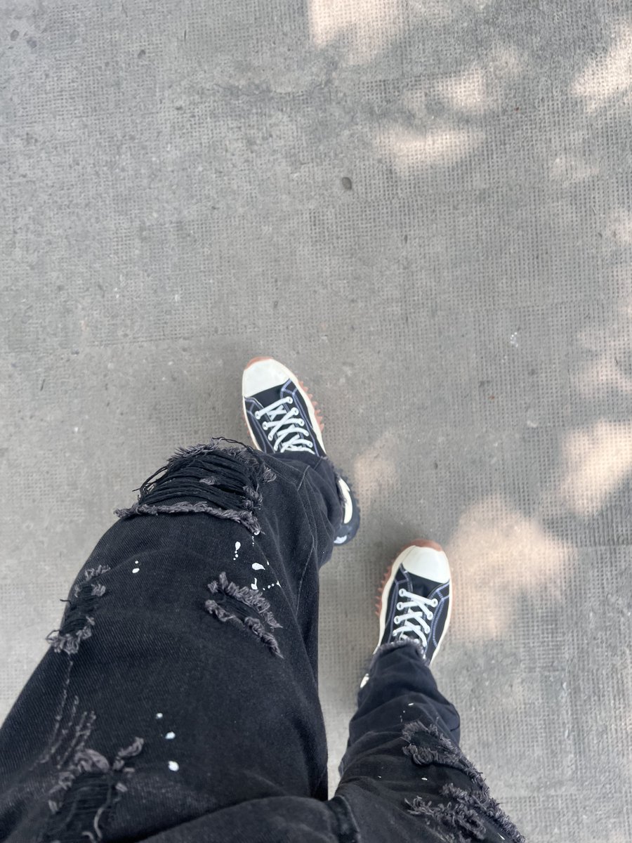 weardsneakers's tweet image. What do you think? 🤔 

#streetwear #converse #hitops #Sneakers #SNKRS