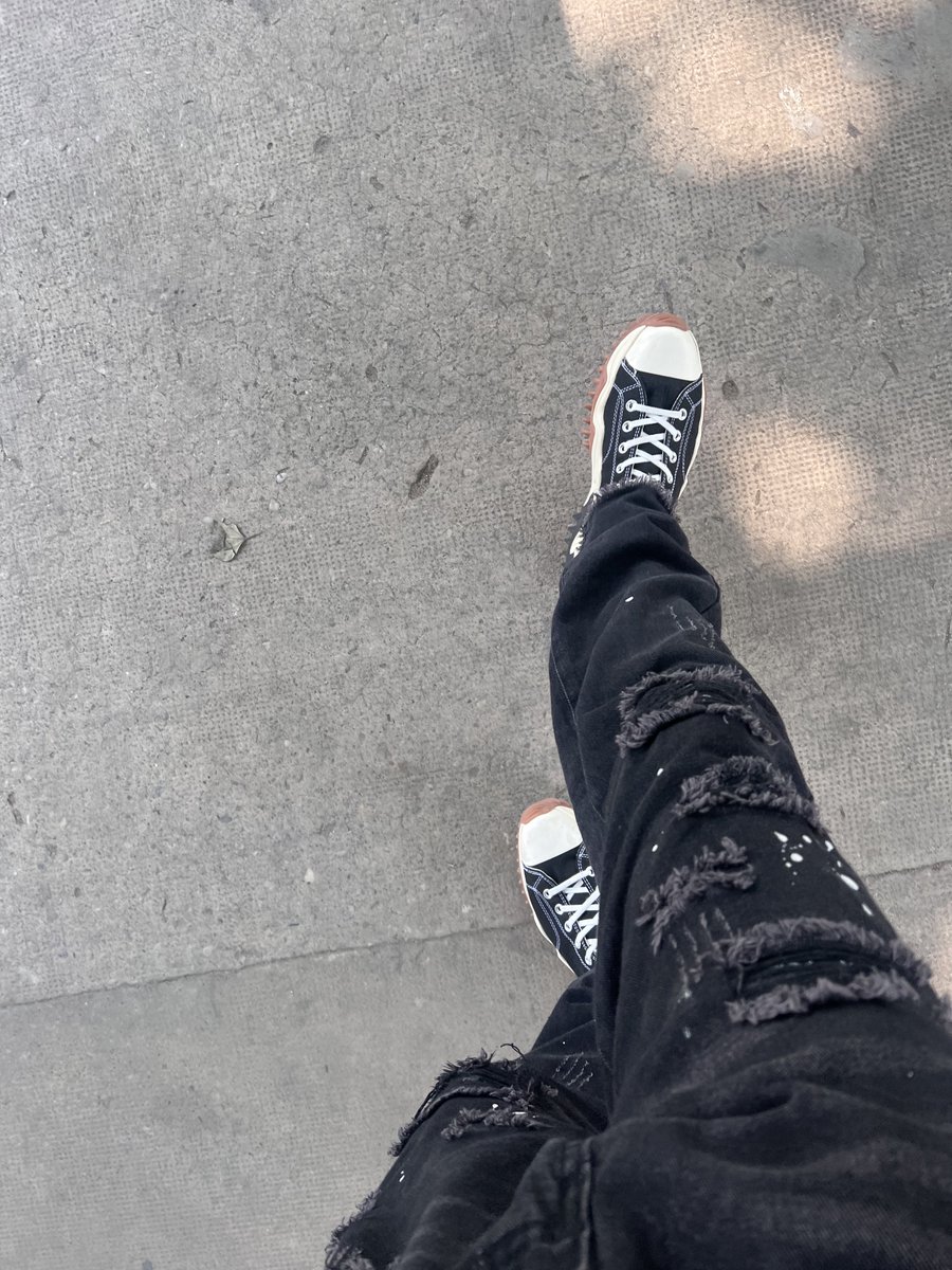 weardsneakers's tweet image. What do you think? 🤔 

#streetwear #converse #hitops #Sneakers #SNKRS