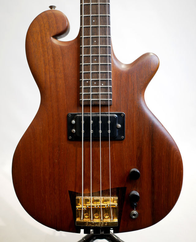 digimartnet's tweet photo. 1975年製Carl Thompson Scroll Bass。フランク・シナトラのバンドで活動していたベーシストFrank Zubacがオリジナルオーナーの個体になります。
Carl Thompson Scroll Bass 34" 4st Frank Zubac 1975 at #三木楽器 on #digimartnet
https://t.co/7bIgXabdRG
#electricbass #ベース #carlthompson https://t.co/FVrnMgv7Ex