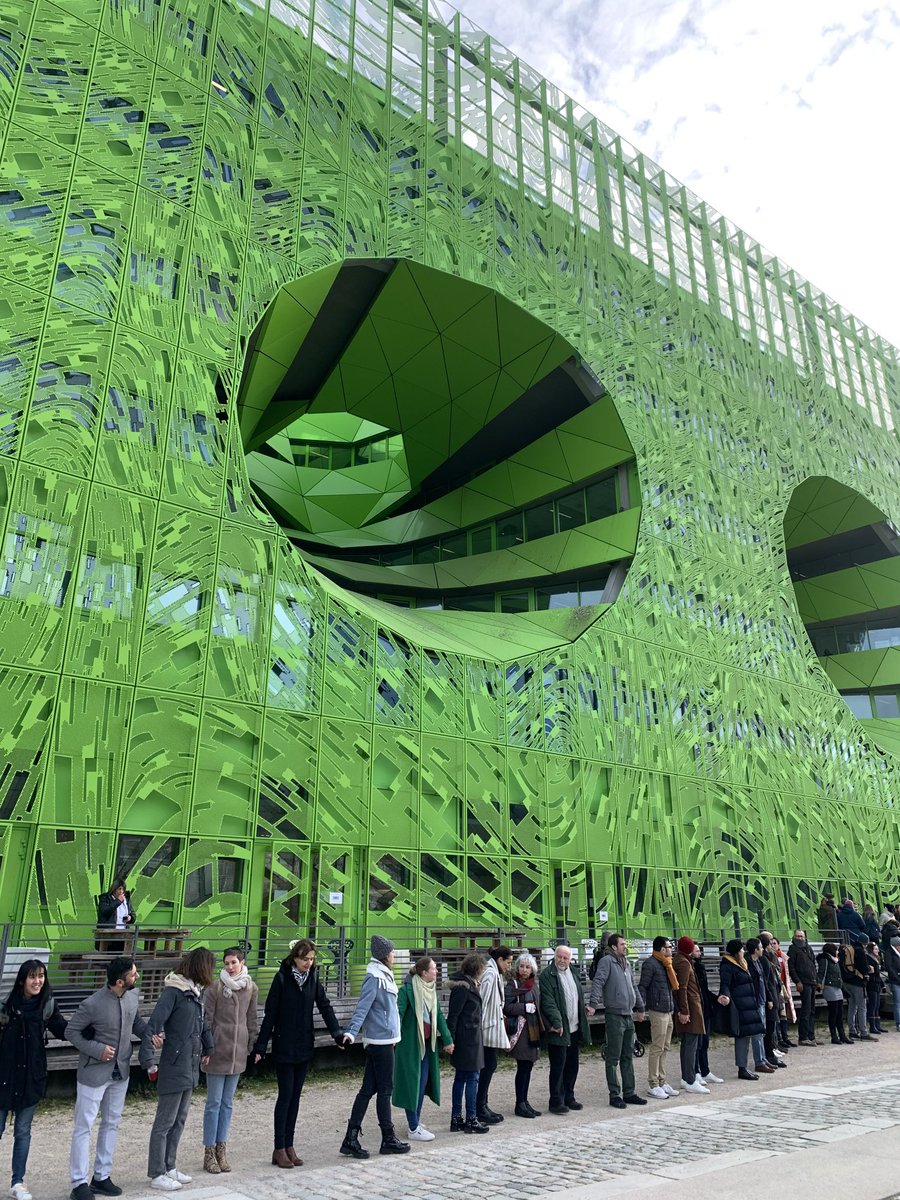 We are on strike! Euronews risks to disappear. ⁦<a href="/euronews/">euronews</a>⁩ #euronewsstrike #lyon