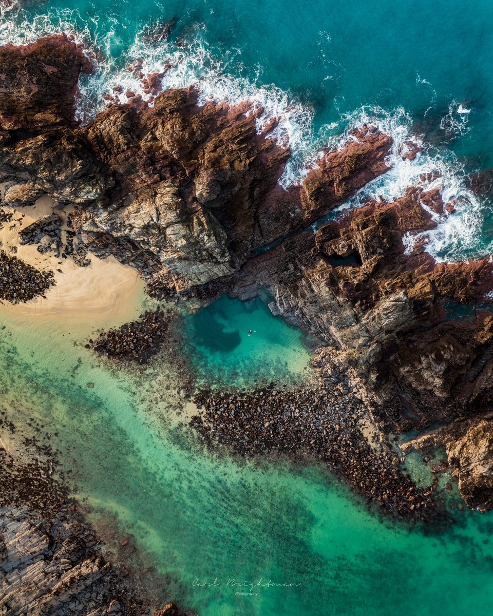 Gm Photographers, do you enjoy a swim in a seapool? Show me your seapool shots and I’ll retweet all. 

#cornwall #seapool #coldwaterswimming #coast #dronephotography #aerial