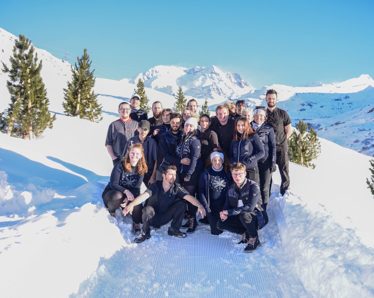3Vallees_france's tweet photo. Thanks again to our #3Vaddicts for today's #PhotosdeFans, with a special shot of the team at the wonderful @chezpepenicolas plus pics by @theLTrayne &amp; @racerxnyc #Les3Vallees #InfiniteMountainExperiences https://t.co/Ir6KTp9ul5