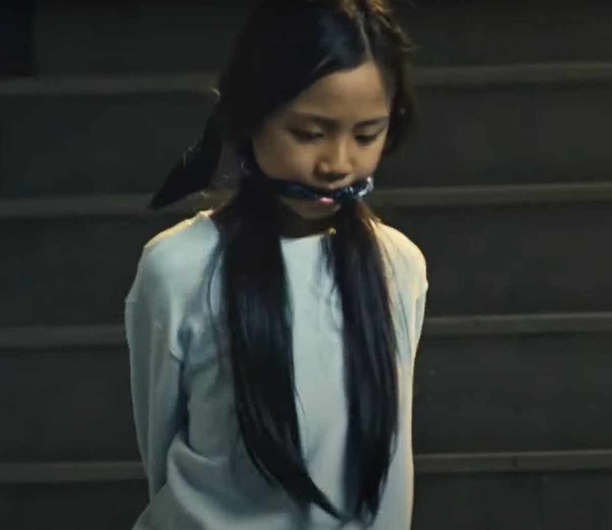 少女　女優猿轡  / X