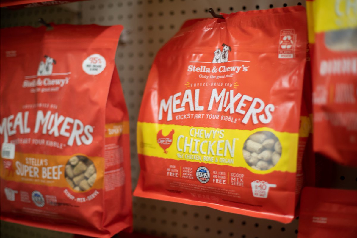 clydesfeed's tweet photo. “Only the good stuff” is right! Stella and Chewy sure know what they’re doing with these Meal Mixers! https://t.co/1plU2c7mcy