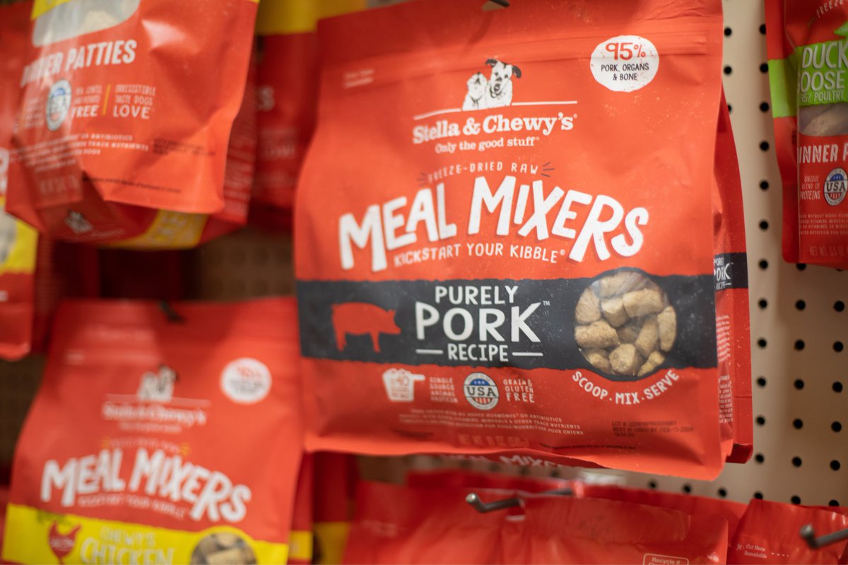 clydesfeed's tweet photo. “Only the good stuff” is right! Stella and Chewy sure know what they’re doing with these Meal Mixers! https://t.co/1plU2c7mcy