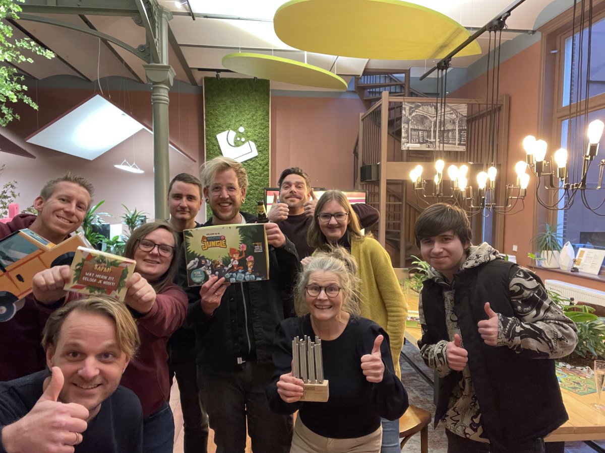 We hebben met Mediajungle de Nederlandse Privacy Award gewonnen! Whoop whoop! Klare Koek'er Jorrit reisde af naar Den Haag om de Nationale Privacy Conferentie van Privacy First en ECP bij te wonen. 

#mediawijsheid #onderwijs #seriousgame #lvb #speciaalonderwijs #innovatie #award