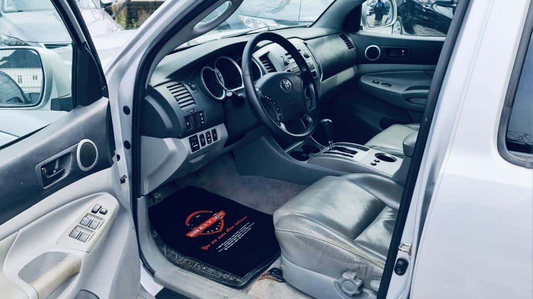 echidiimemotors's tweet photo. Super clean accident free foreign used 2011 Toyota Tacoma TRD with leather interior , rear camera , 4*4 aux , v6 engine and duty paid selling for โฆ12,000,000
location Lekki Lagos
#Softechi https://t.co/K0OmHXVuGa
