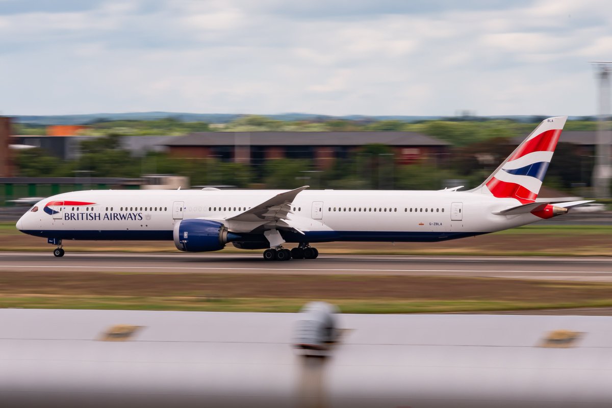 #ANALYSIS | British Airways is under fire for changes to its social media policy, causing controversy and becoming a major topic of conversation. 

Read more at AviationSource!

aviationsourcenews.com/analysis/briti…

#BritishAirways #SocialMedia #Policy #AvGeek