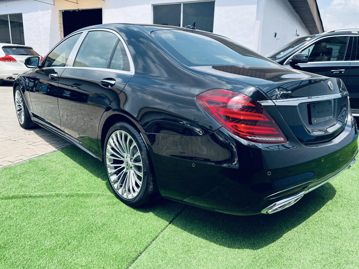 echidiimemotors's tweet photo. Brand new 2019 Mercedes Benz S450 HOFELE EDITION with 800miles , panoramic roof , apple airplay , thumbstart, 360camera and much more selling for โฆ73,000,000 location Lekki Lagos.
#Softechi https://t.co/GZ7ZHepbp0