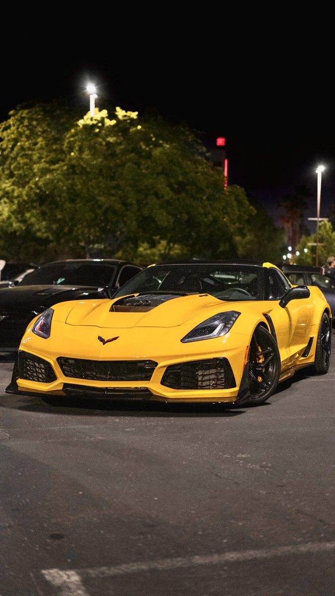 jashanz06's tweet photo. 1 of 12 #C7ZR1 https://t.co/V1mfMF7d0N
