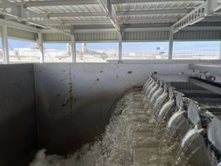 AguasPontaPreta's tweet photo. Os decantadores lamelares #TECNOCONVERTING (3X1.250 m3/dia) da ETAR Municipal de Santa Maria #PontaPreta #IlhadoSal https://t.co/0MFORZzWY6
