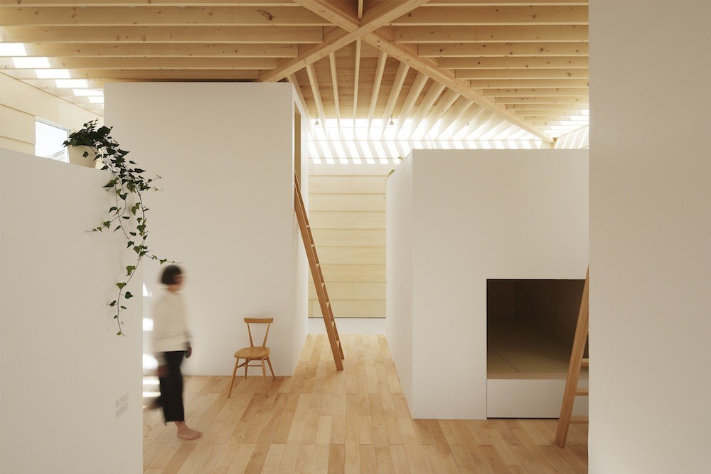 Maderayconstruc's tweet photo. LIGHT WALLS HOUSE 👉 https://t.co/FAD1kuBIqU
#Arquitectura  mA-style architects 📸 Kai Nakamura  #Arquitecturademadera #MaderayConstrucción https://t.co/669x7RHKtn
