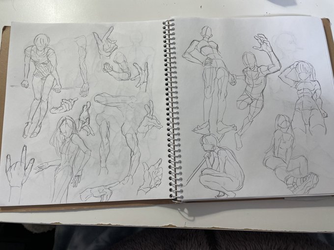 模写23日目
身体描くのたのし〜🙌 