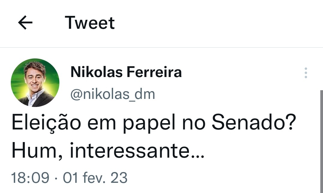 Eu não entendo essa molecada de hoje. Nós damos brinquedo eletrônico, eles brincam com a caixa, nós damos a caixa eles querem o eletrônico... vai entender.😂😂😂
