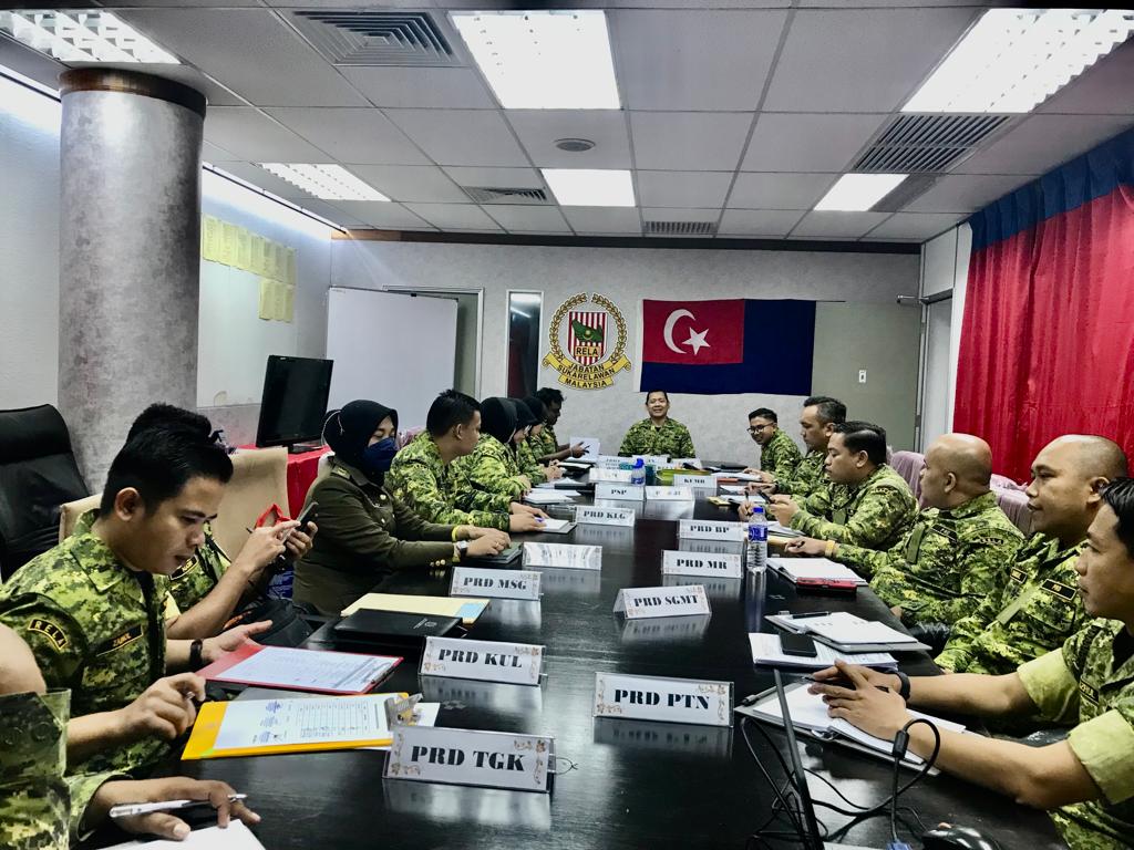 2 Februari 2023 (Khamis), Johor Bahru | Mesyuarat Pengarah RELA Negeri bersama Pegawai RELA Daerah Bil 2/2023

<a href="/KDNPUTRAJAYA/">KDN🇲🇾</a> <a href="/saifnasution/">Saifuddin Nasution Ismail</a> <a href="/relamalaysia/">relamalaysia</a> <a href="/yahyakgc/">Yahya Sulaiman</a> <a href="/msrz81/">MrNoName 🇲🇾</a>