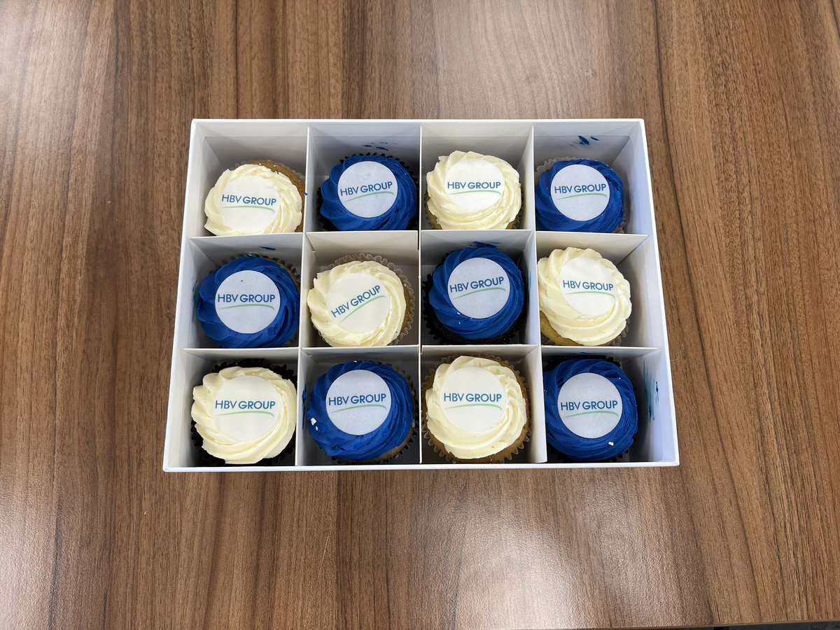 Thanks for the cupcakes <a href="/LandTechUK/">LandTech</a> 👏🏽