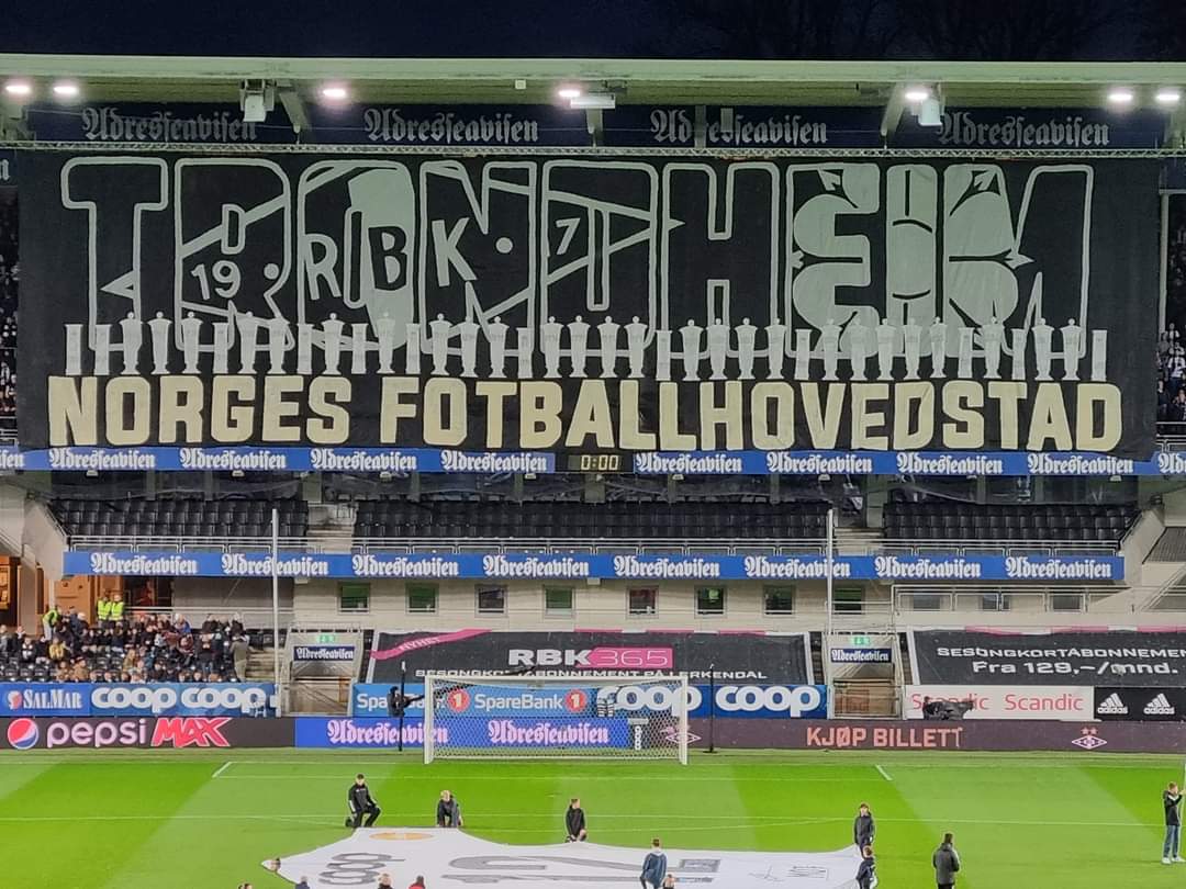 xMegafonmannen tweet media