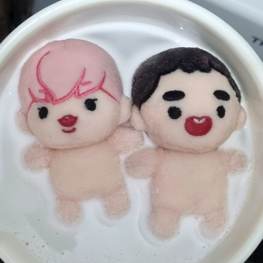 dolls_dyo's tweet photo. 쁘띠콩콩즈 수술하고 목욕중😶‍🌫️ https://t.co/MASoE48kJh