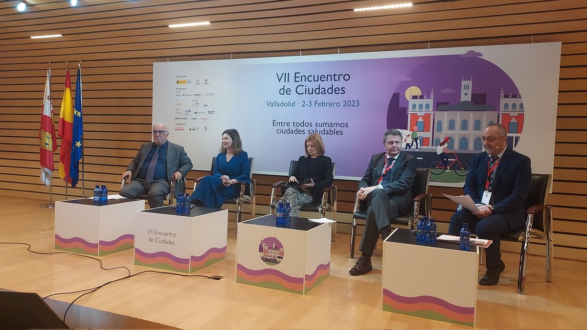 Wannsee4761's tweet image. La colaboración entre (todas) las diferentes administraciones es fundamental y vital para alcanzar objetivos comunes. Entre todos sumamos ciudades saludables.  @DGTes @mitmagob @mitecogob @fempcomunica @jasantano @AyuntamientoVLL @FESVIAL @Congreso_Es @Senadoesp @AlfonsoGil