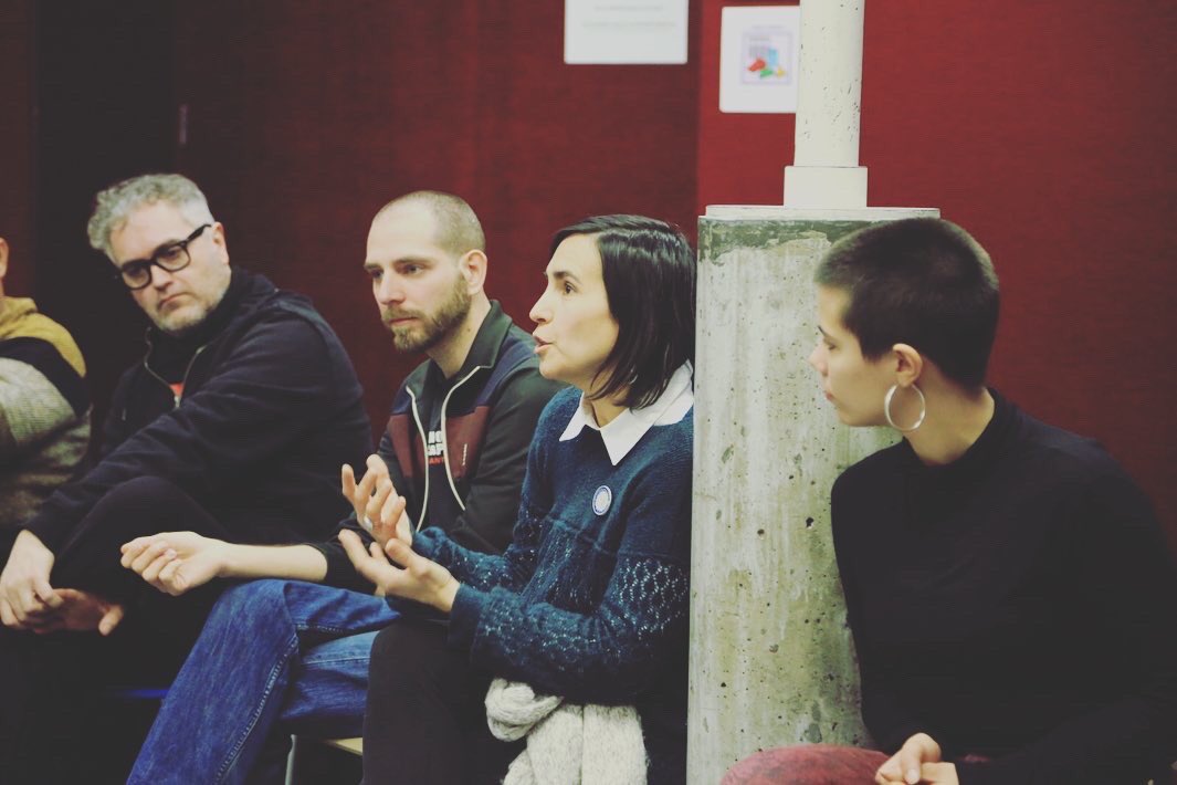 aula_teatre's tweet photo. #CreativeWeek2023 Avui, Taula rodona: viure del teatre, utopia o realitat? Res com trobar experiència i joves generacions per conèixer i compartir. Gràcies a les companyies i entitats per participar-hi.
@ajuntamentdelleida @educaciolleida @cultura_lleida https://t.co/emYhCQSNZp