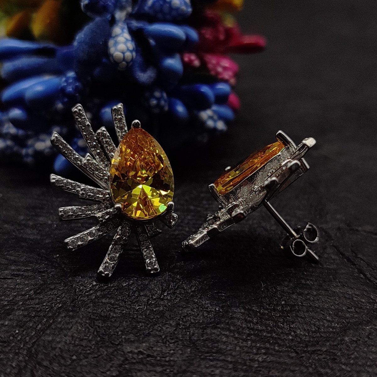 BasketFlaunt's tweet photo. Designer Silver Yellow Stone Stud.
Price 2660/-
Crafted by 92.5 Pure Silver.
Comes With Flaunt Basket Silver Authentication Certificate.
Website:- https://t.co/kh7N8dgusA
#trendingjewellery #925puresilver
#womensfashion #style #womenswear
#silverjewellery #womenbracelet https://t.co/Hxr0pajcmM