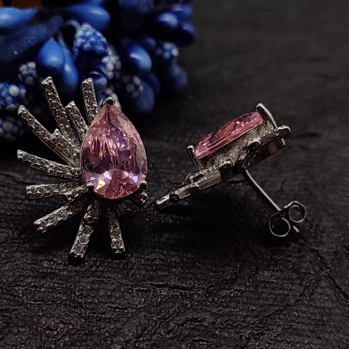 BasketFlaunt's tweet photo. Designer Sliver Pink Stoned Stud.
Price 2660/-
Crafted by 92.5 Pure Silver.
Comes With Flaunt Basket Silver Authentication Certificate.
Website:- https://t.co/kh7N8dgusA
#trendingjewellery #925puresilver
#womensfashion #style #womenswear
#silverjewellery #womenbracelet https://t.co/oFus5I0zTM