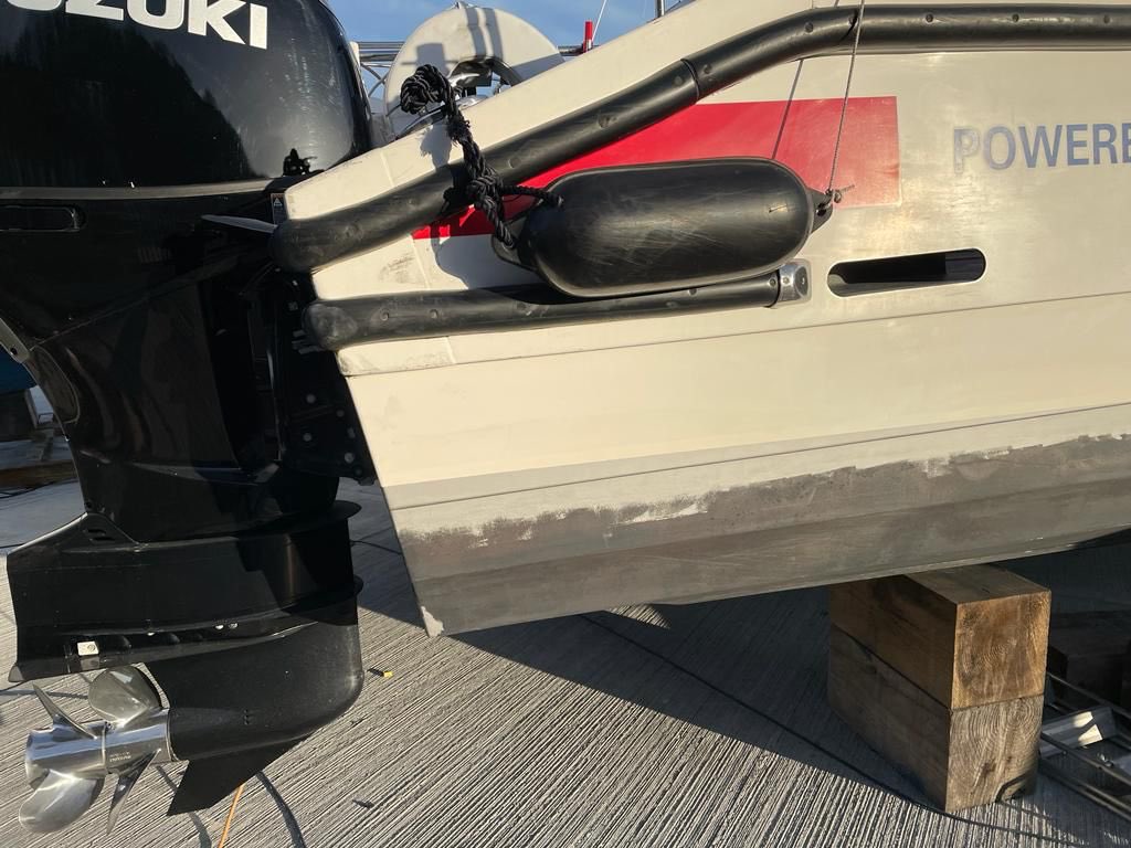 Wetwheels_SE's tweet image. Our winter works continue! The antifoul which helps keeps the bottom of the boat clean has been rubbed back and repainted. She’s looking lovely and will be back in the water tomorrow! #antifouling #wwse #winterjobs #disablityawareness #wheelchairaccessible #barrierfreeboating