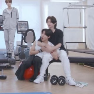 jilixcontent's tweet photo. I CANNOT https://t.co/2Vm4Dh2lpQ