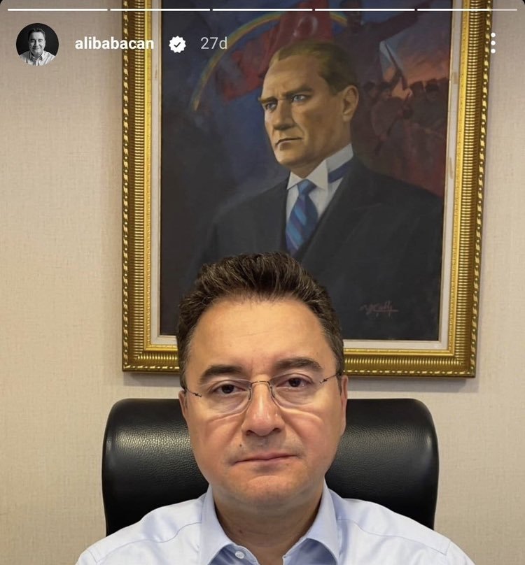Cumhuriyet tarihinin en donanımlı ve zeki adamı, önündeki de Ali Babacan!