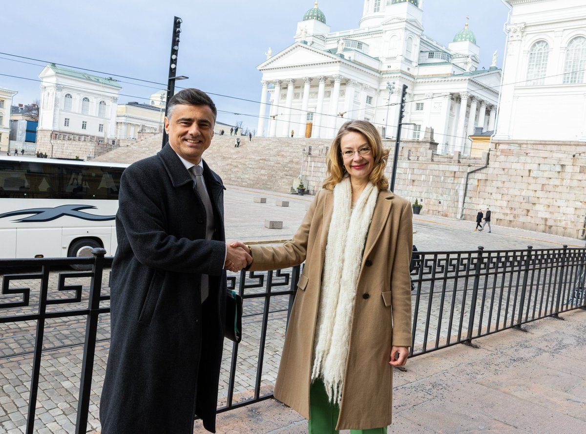 FinGovernment's tweet photo. Minister @TyttiTup and Portuguese Secretary of State Tiago Antunes discussed supporting Ukraine, EU competitiveness and migration. These topics are also on the European Council agenda next week.

🇵🇹🤝🇫🇮 https://t.co/MajZxYpB4F