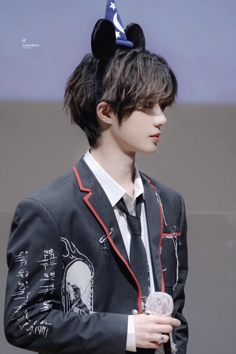 230201 🧁🧸

#범규   #BEOMGYU       
#TXT_BEOMGYU  #TXT_범규 
#TOMORROW_X_TOGETHER              
#TXT