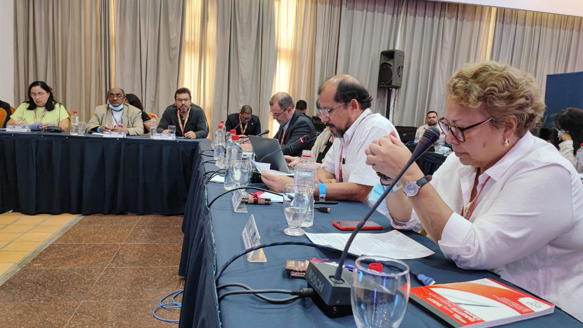 Así finalizó una fructífera jornada de trabajo junto a los actores del mundo del Trabajo en Venezuela y la #OIT en el tercer Foro de Diálogo Social, trabajando en conjunto hacia la prosperidad de la Patria y la Clase Obrera. 

<a href="/NicolasMaduro/">Nicolás Maduro</a> 
#EstadioMonumentalDeCcs