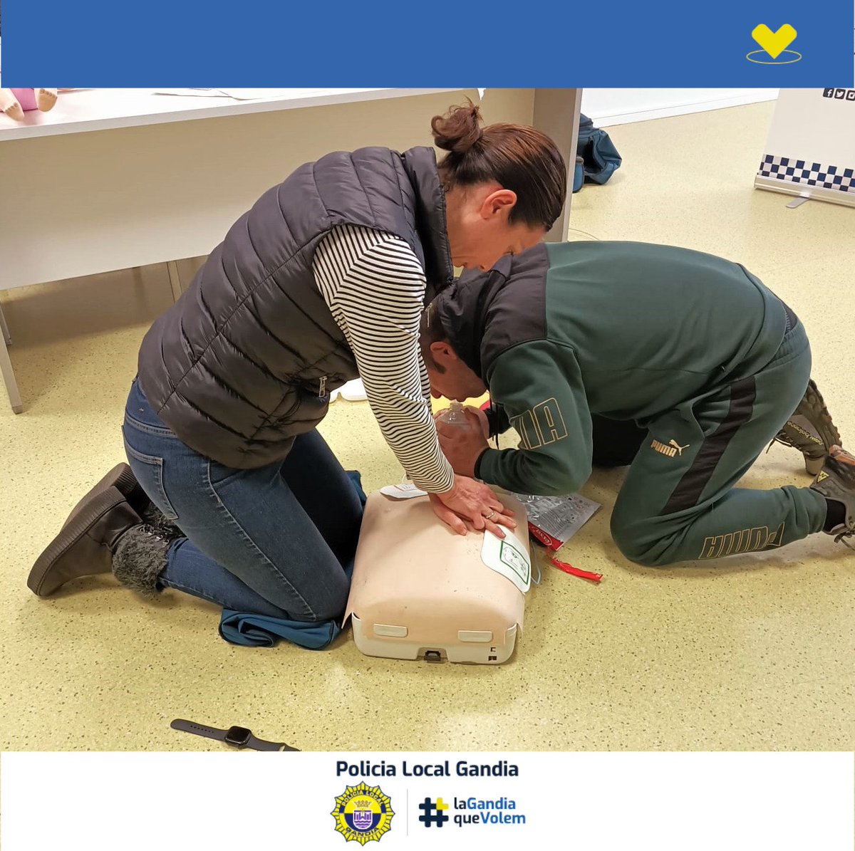 PLGandia's tweet photo. Perquè a #PGL volem seguir sent un referent dins les policies locals de la Comunitat Valenciana en la resposta immediata davant accidents sanitaris, seguim amb els cursos d'actualització contínua en matèria de #RCP💔 i ús de #DESA⚡️. https://t.co/ellwUWSlRu