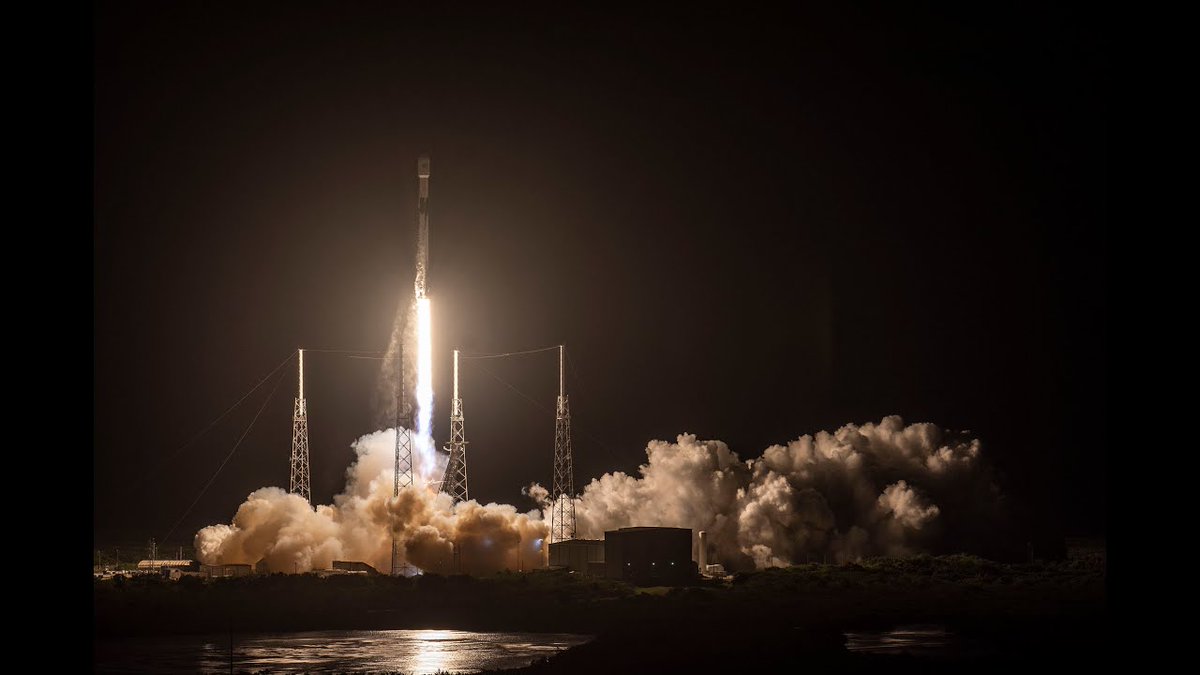 ElonVsJeff's tweet photo. Starlink Mission https://t.co/3pV3EdZigz https://t.co/1h6s89g2Hf