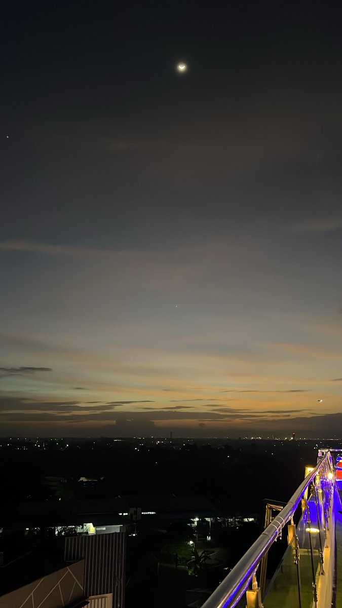 DJ Monkey™ (@iamdjmonkey) on Twitter photo 