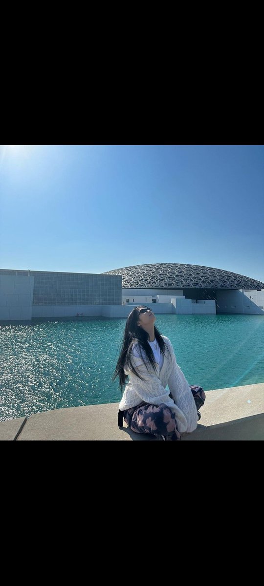 She pray to God... 

Any person push me in pool 🏊
😁😁😁😁😁😁😁❤‍🔥