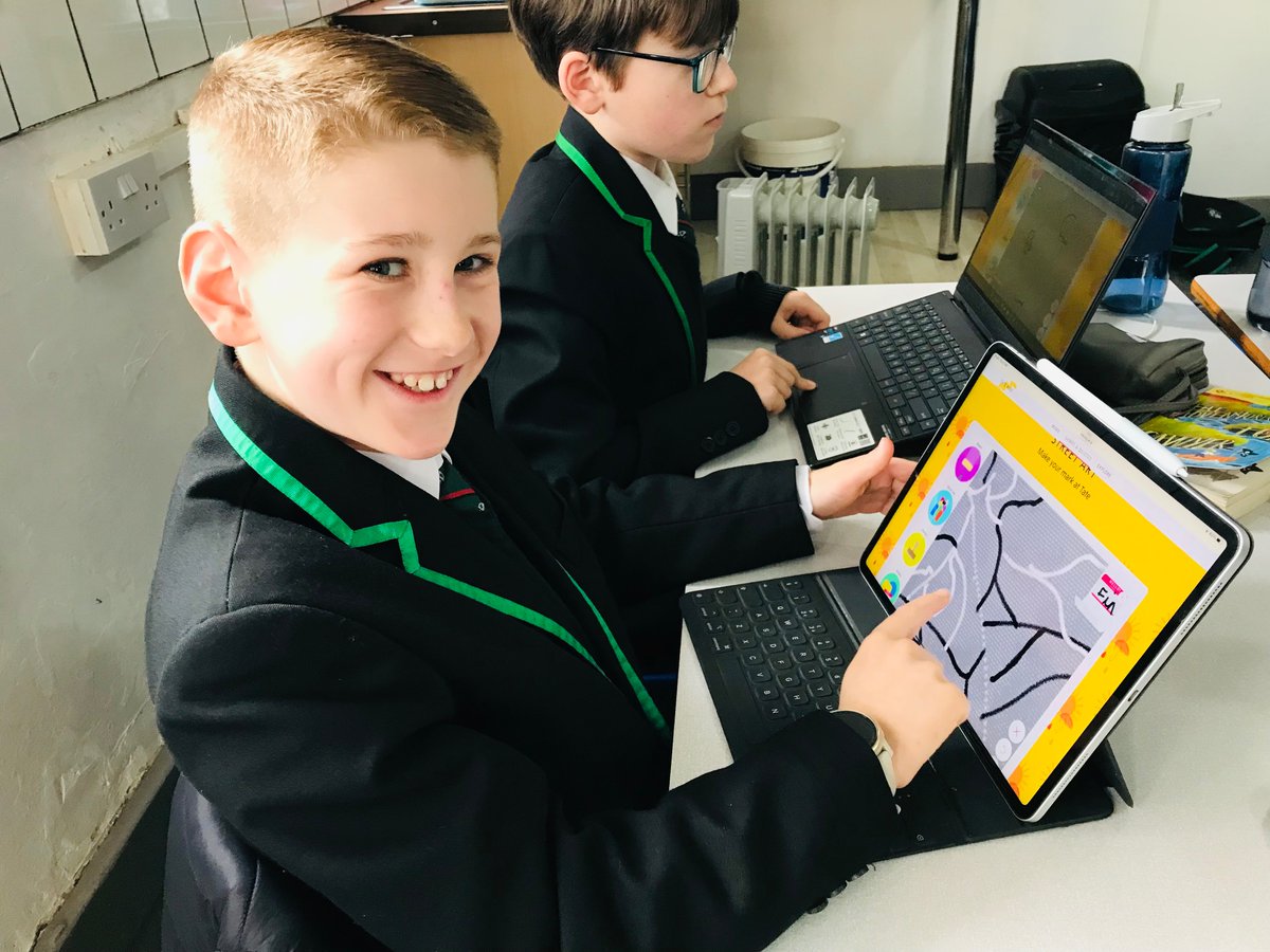 Myddelton_Prep's tweet photo. In Art, Upper Prep will be studying the wonderful work of #KeithHaring🎨

During todays lesson we found out about his life, and discussed whether we thought #graffiti was ‘art of vandalism’❔

Using the @Tate graffiti art app the class experimented with their own graffiti style🤩 https://t.co/PApY2aaKkd