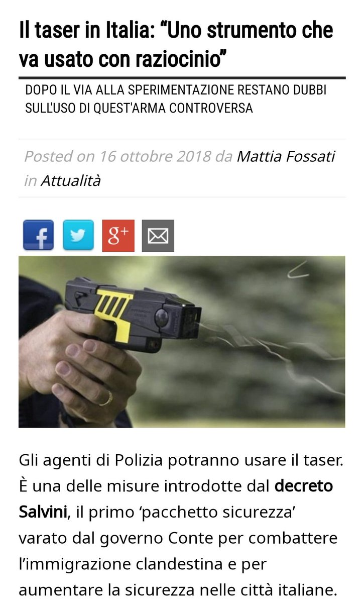GiuliaDarth's tweet photo. "Arma da difesa" " DA USARE CON RAZIOCINIO" 
Nel caso di Vasto, non ho visto un'aggressione, non ho visto "l'aggressore" con un'arma o bastone. 
#licenziamoRAMBO 
#notaser https://t.co/cTcqjXOcU3