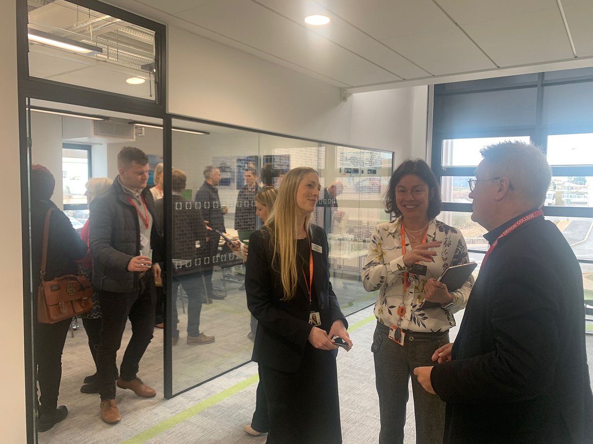 Chamber_Devon's tweet photo. A huge thank you to everyone who joined us at @sdcollege this morning for our County Conversations breakfast event - including our amazing hosts, guests, speakers and event partners @PlussInspires π
#CountyCons #ConnectGrowSucceed #PeoplePlanetPurpose #collaboration #networking https://t.co/zy54E9hwP8